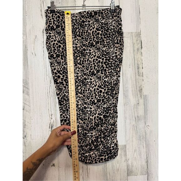 Vince Camuto Leopard Print Mini Skirt - Picture 5 of 9